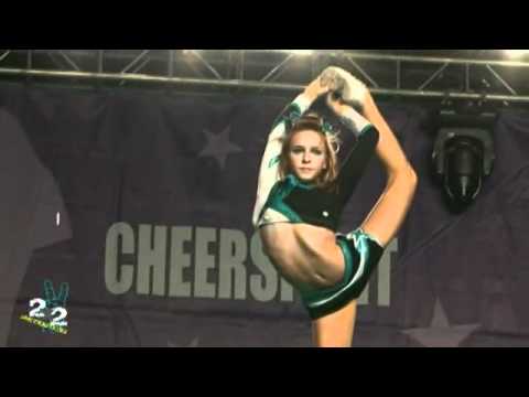 Cheer Stunt Before Famous House
